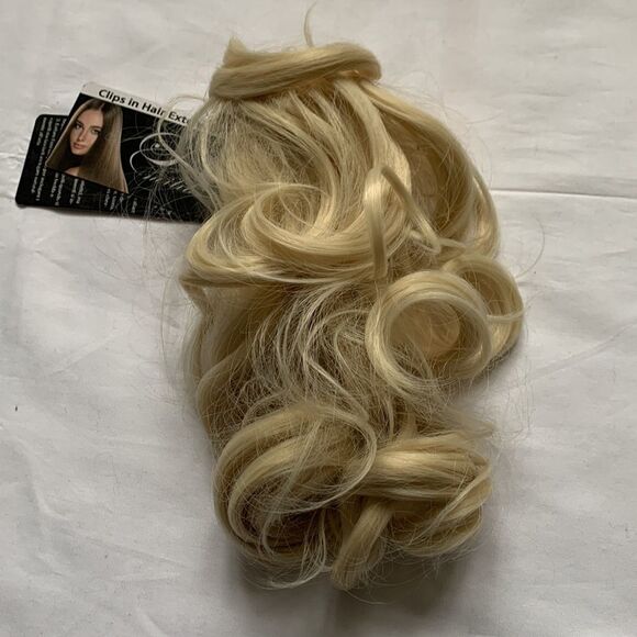𝅺⭐️nwt 10” S-noilite Claw Curly Ponytail Extension - Blonde⭐️ - Picture 5 of 7
